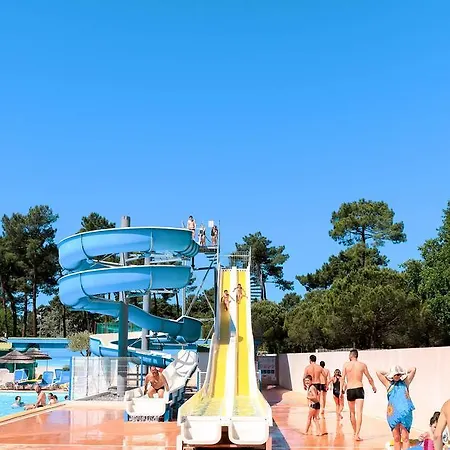 Anlage Mit Pool La Palmyre - 411s